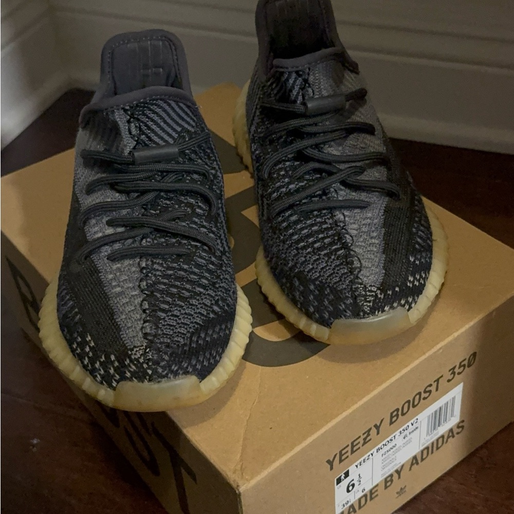 Adidas Yeezy Boost 350 Sneakers